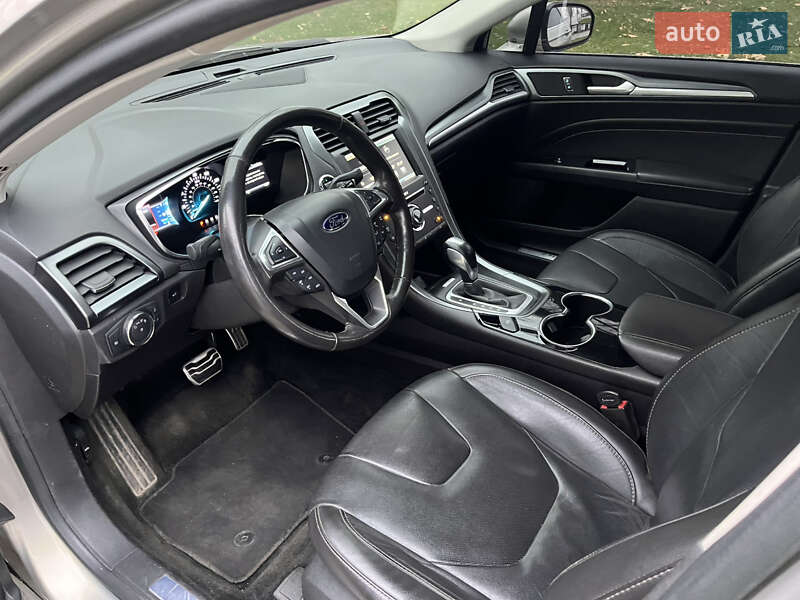 Седан Ford Fusion 2016 в Дніпрі