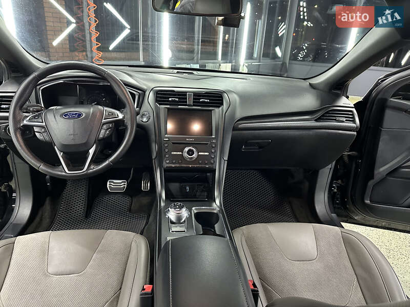 Седан Ford Fusion 2017 в Кривому Розі