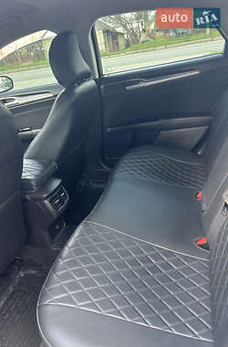 Седан Ford Fusion 2014 в 