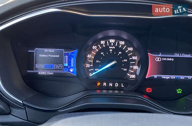 Седан Ford Fusion 2019 в 