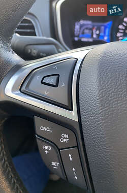 Седан Ford Fusion 2019 в 