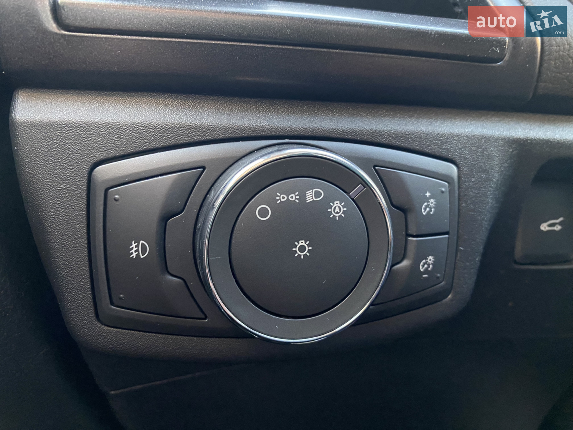 2019 Ford Fusion - мініатюра 38