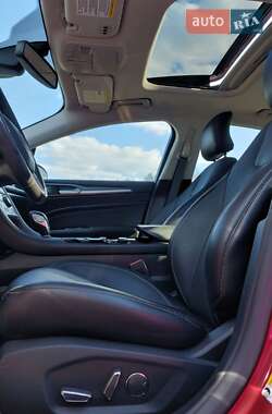 Седан Ford Fusion 2015 в 