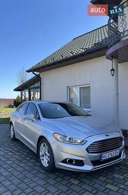 Седан Ford Fusion 2015 в 