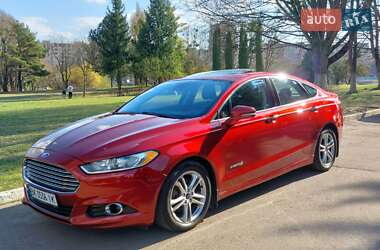Седан Ford Fusion 2015 в 