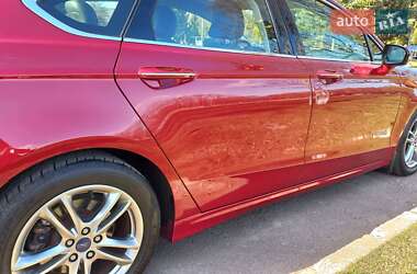 Седан Ford Fusion 2015 в 