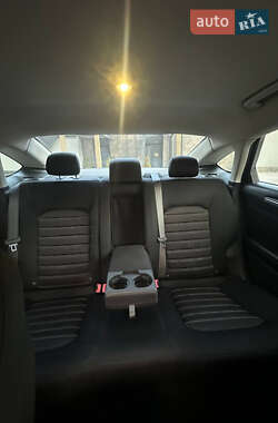 Седан Ford Fusion 2015 в 