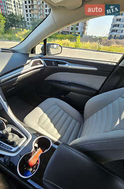 Седан Ford Fusion 2014 в 