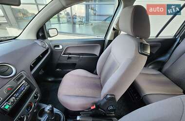 Хэтчбек Ford Fusion 2008 в 