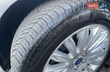 Седан Ford Fusion 2013 в 