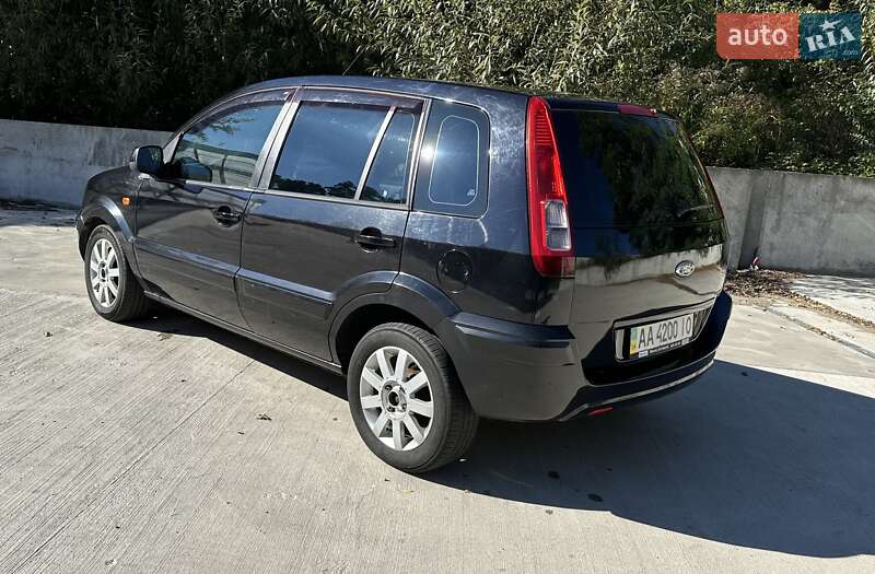 Хэтчбек Ford Fusion 2010 в Киеве