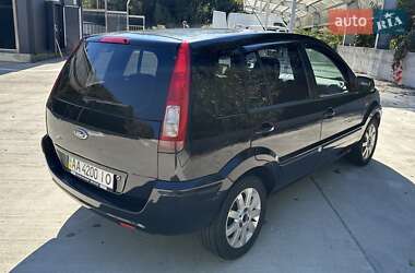 Хэтчбек Ford Fusion 2010 в 