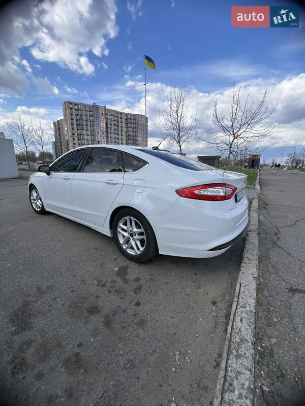 Седан Ford Fusion 2015 в Черкассах