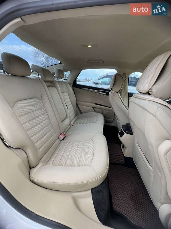 Седан Ford Fusion 2015 в Черкассах