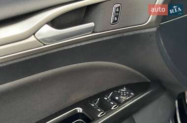 Седан Ford Fusion 2017 в 