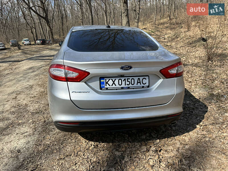 Седан Ford Fusion 2014 в Харькове