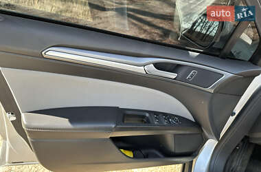 Седан Ford Fusion 2014 в 