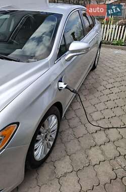 Седан Ford Fusion 2015 в 