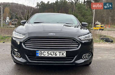 Седан Ford Fusion 2016 в 
