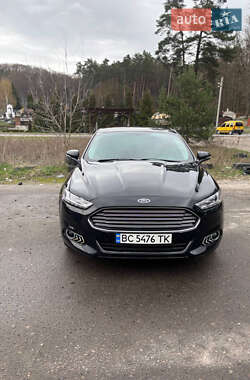 Седан Ford Fusion 2016 в 