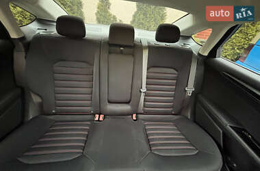 Седан Ford Fusion 2016 в 