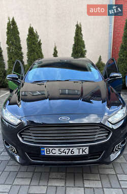 Седан Ford Fusion 2016 в 