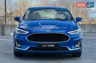 Седан Ford Fusion 2020 в 