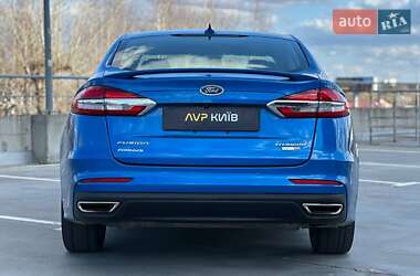 Седан Ford Fusion 2020 в 