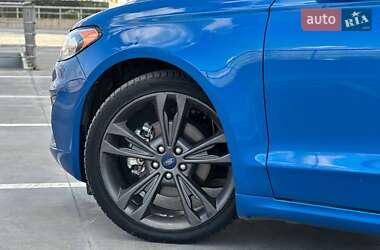 Седан Ford Fusion 2020 в 