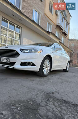 Седан Ford Fusion 2014 в 