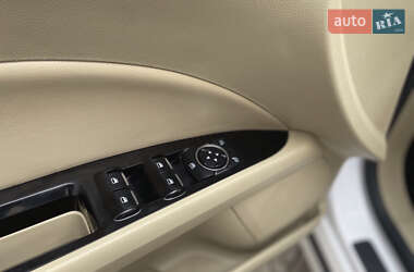Седан Ford Fusion 2013 в 