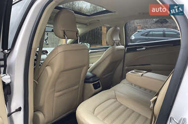 Седан Ford Fusion 2013 в 