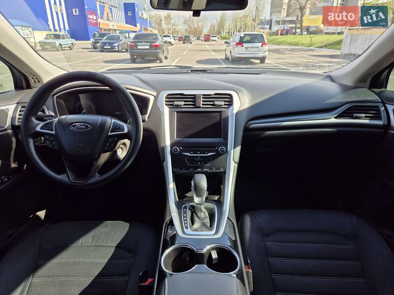Седан Ford Fusion 2014 в Каменском