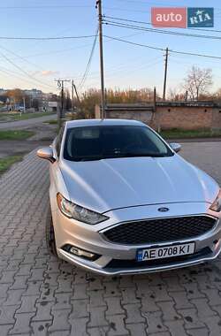 Седан Ford Fusion 2016 в 