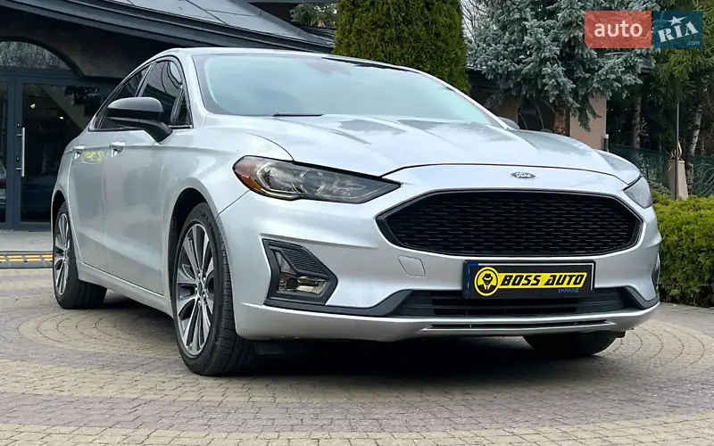 Седан Ford Fusion 2019 в 