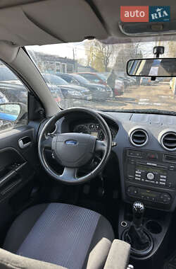 Хэтчбек Ford Fusion 2009 в 
