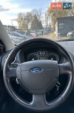 Хэтчбек Ford Fusion 2009 в 