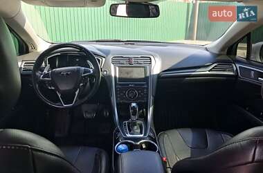 Седан Ford Fusion 2013 в 