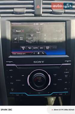 Седан Ford Fusion 2013 в 