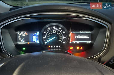 Седан Ford Fusion 2015 в 