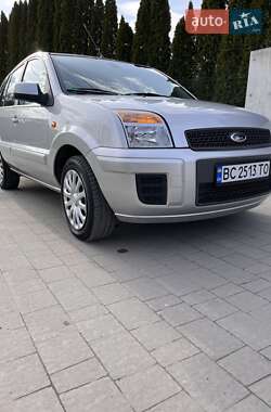 Хэтчбек Ford Fusion 2012 в 