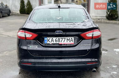 Седан Ford Fusion 2015 в 