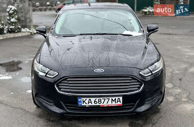 Седан Ford Fusion 2015 в 