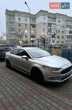 Седан Ford Fusion 2017 в 