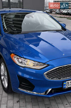 Седан Ford Fusion 2020 в 