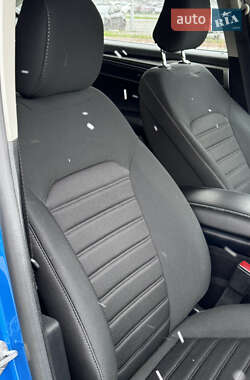 Седан Ford Fusion 2020 в 