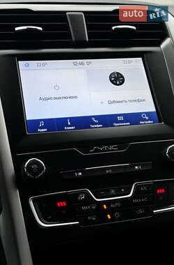 Седан Ford Fusion 2020 в 