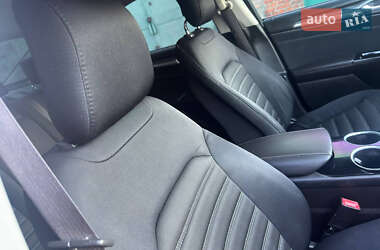 Седан Ford Fusion 2013 в 