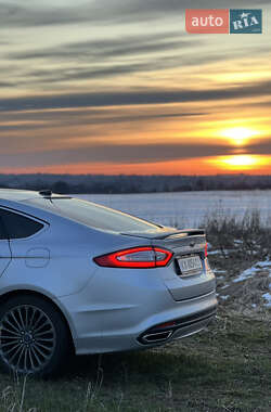 Седан Ford Fusion 2016 в 
