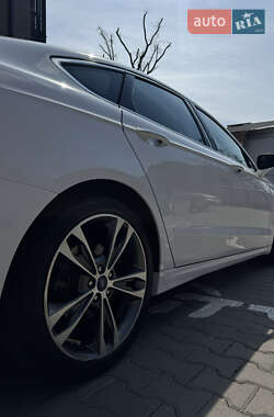 Седан Ford Fusion 2020 в 